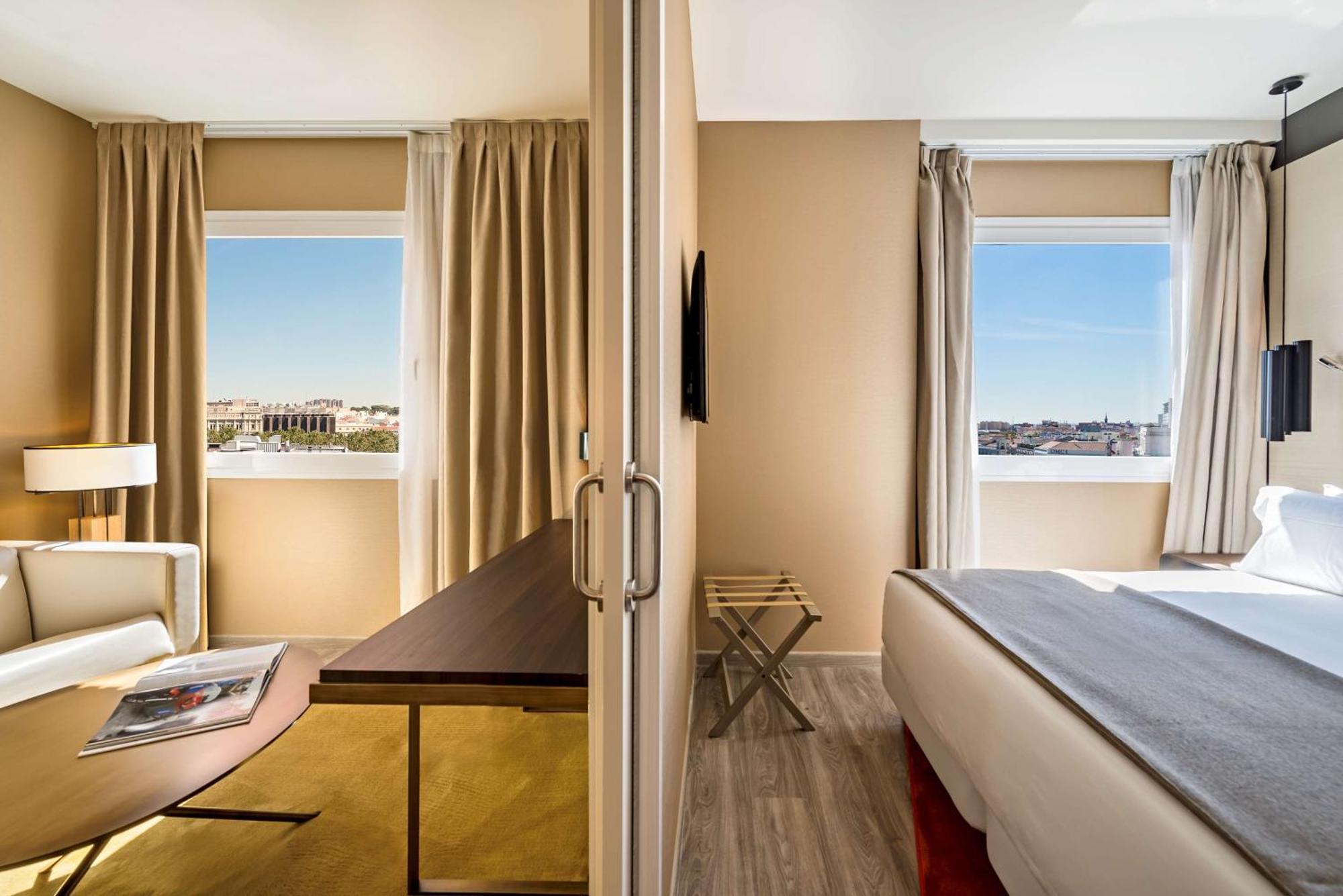فندق إن إتش كوليكشن مدريد سيوسيا المظهر الخارجي الصورة A room at the hotel