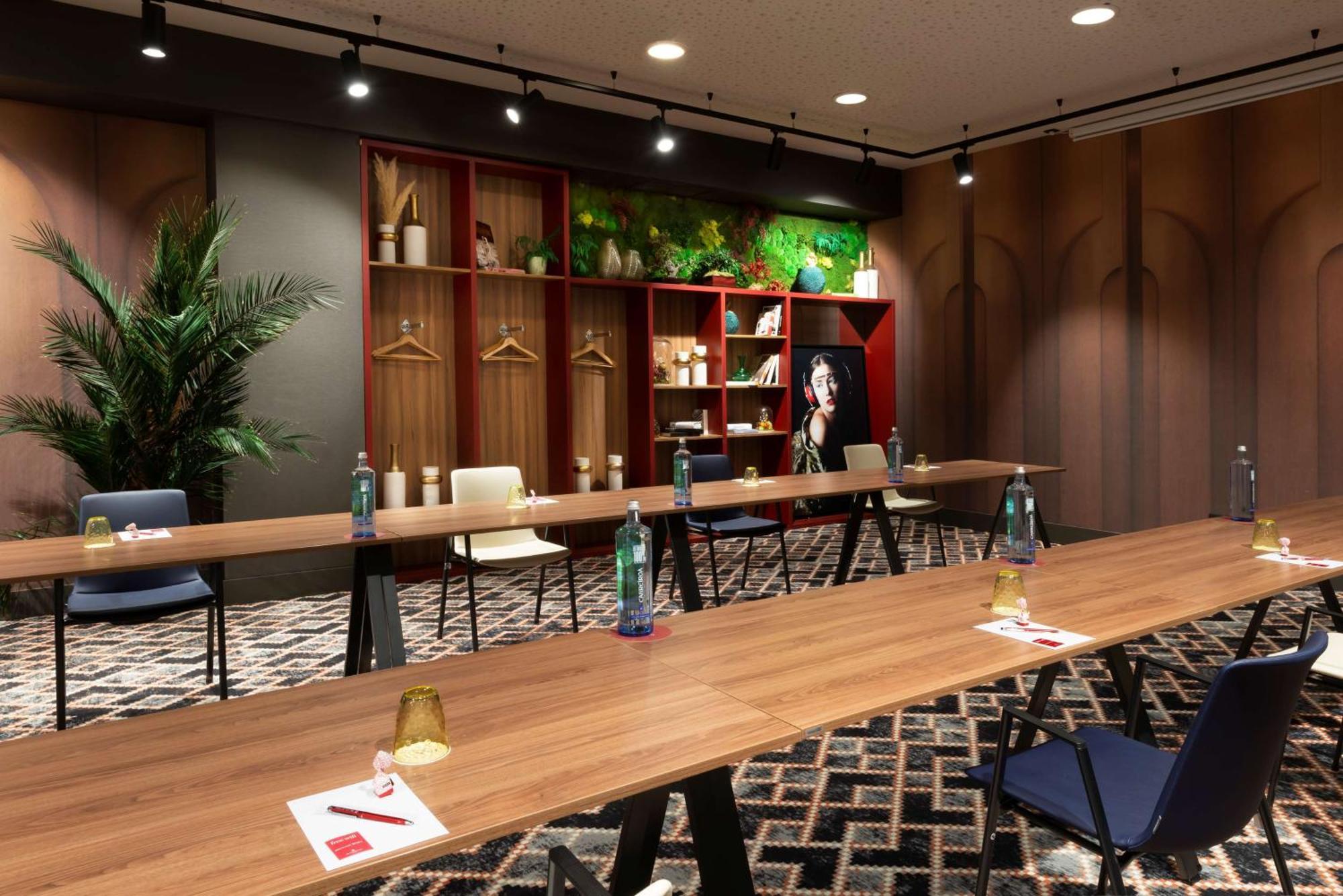 فندق إن إتش كوليكشن مدريد سيوسيا المظهر الخارجي الصورة Meeting room